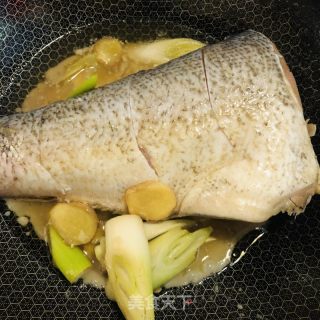 花鲢尾炖豆腐的做法步骤：9
