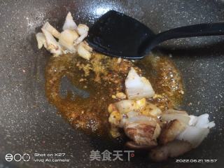 五花肉炒豆芽的做法步骤：2