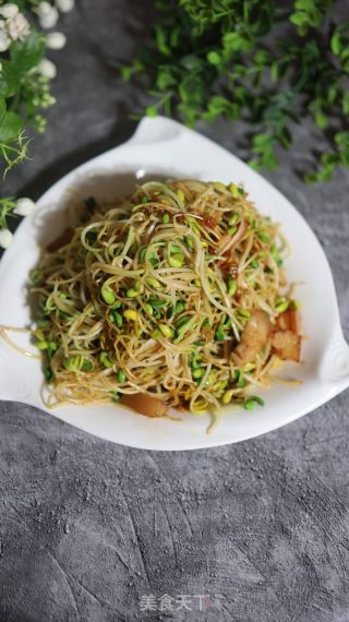 五花肉炒豆芽的做法步骤：7