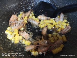 虾头玉米炒饭的做法步骤：3