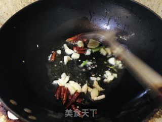 酸辣西葫芦的做法步骤：1