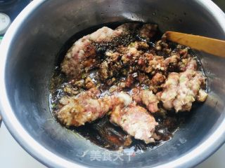 韭苔大肉水饺的做法步骤：3