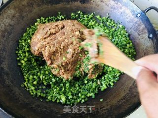韭苔大肉水饺的做法步骤：7