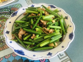 韭苔炒牛肉的做法步骤：9
