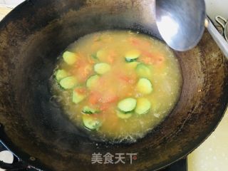 最简版西红柿鸡蛋汤的做法步骤：2