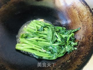 蒜蓉菜心的做法步骤：4