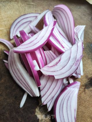 黄花菜胡萝卜炒肉丝的做法步骤：5
