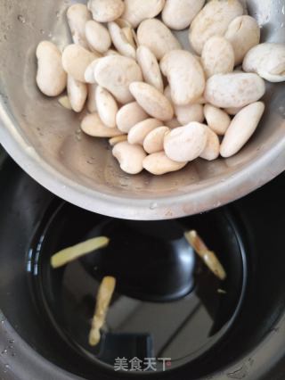 大芸豆瑶柱龙骨粥的做法步骤：4