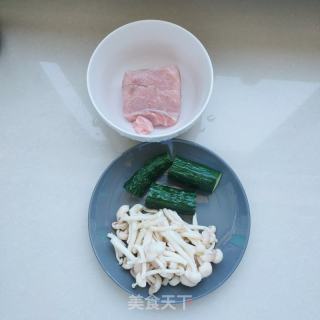 黄瓜肉丸汤的做法步骤：1