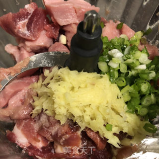 腐皮肉卷的做法步骤：2