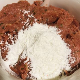腐皮肉卷的做法步骤：3