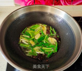 酱香饼的做法步骤：2