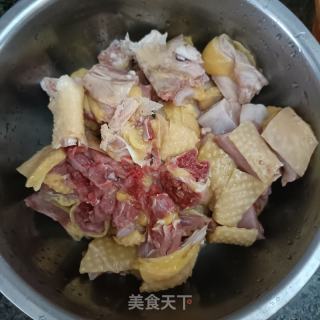 玉米红烧鸡的做法步骤：3