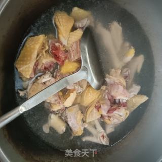 玉米红烧鸡的做法步骤：4