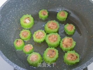 苦瓜酿肉的做法步骤：8