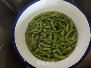 盐水毛豆的做法步骤：1