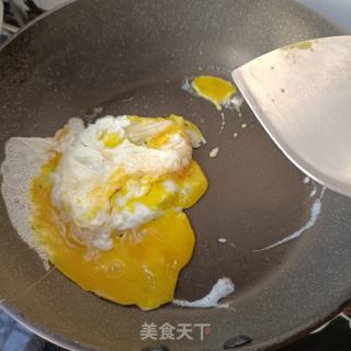 白玉菇黄瓜炒蛋的做法步骤：5