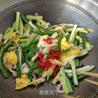 白玉菇黄瓜炒蛋的做法步骤：12