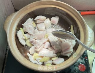 咸菜笋干猪肉煲的做法步骤：6
