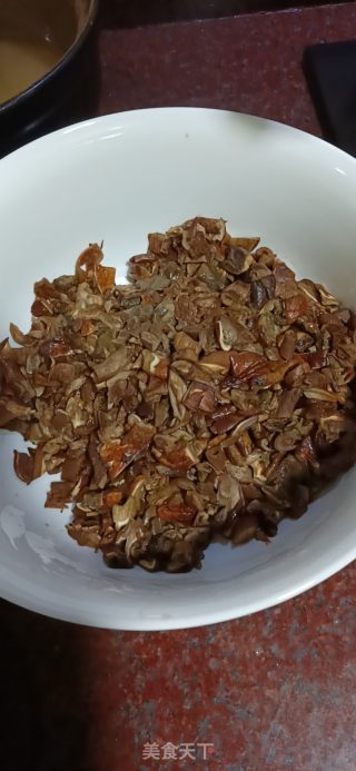 黄牛肝菌猪肉饺子的做法步骤：2
