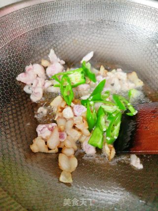 杏鲍菇炒肉的做法步骤：6