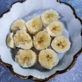 蓝莓香蕉酸奶碗的做法步骤：3