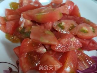 西红柿黄瓜炒鸡蛋的做法步骤：1