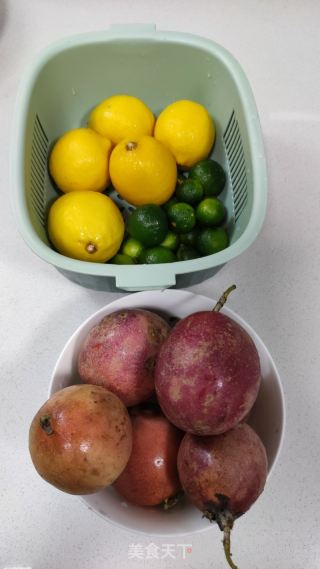 百香果柠檬茶的做法步骤：1