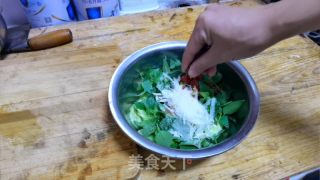 荆芥拌黄瓜的做法步骤：5