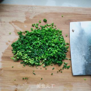 韭苔猪肉馅饼的做法步骤：4