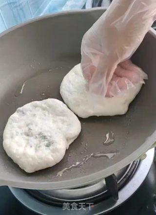 韭苔猪肉馅饼的做法步骤：9