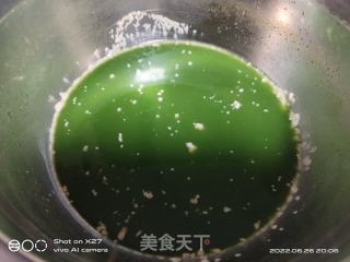 菠菜馒头的做法步骤：1