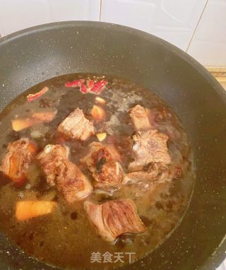 土豆豆角焖排骨的做法步骤：4