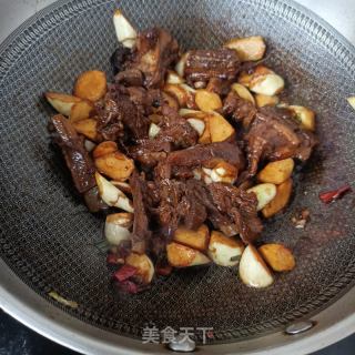 羊排焖茭白的做法步骤：10