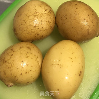 蒜香土豆泥的做法步骤：1