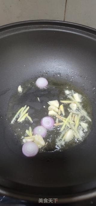 啫啫粉肠瘦肉的做法步骤：8