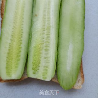 牛肉黄瓜三明治的做法步骤：5