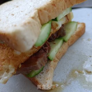 牛肉黄瓜三明治的做法步骤：9