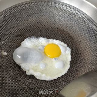 榆黄蘑炒蛋的做法步骤：4