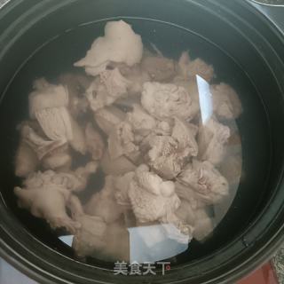 羊肚菇老鸭汤的做法步骤：4