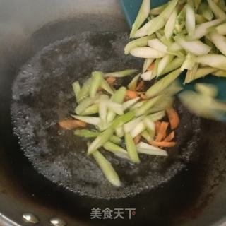 清炒芦笋的做法步骤：4