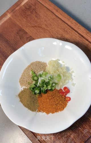 小吃炸豆腐的做法步骤：1