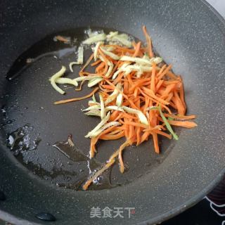 芹菜炒牛筋的做法步骤：6