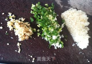 蒜蓉蒸波龙的做法步骤：2