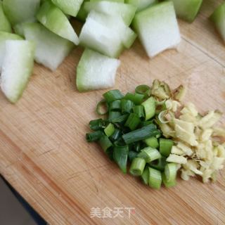 海米炖冬瓜的做法步骤：2