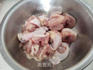花菇炖鸡的做法步骤：1