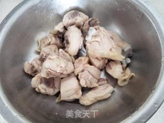 花菇炖鸡的做法步骤：2