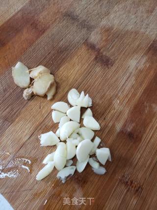 花菇炖鸡的做法步骤：5