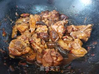 花菇炖鸡的做法步骤：8