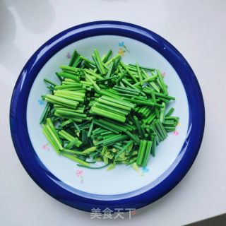 韭苔炒肉丝的做法步骤：2